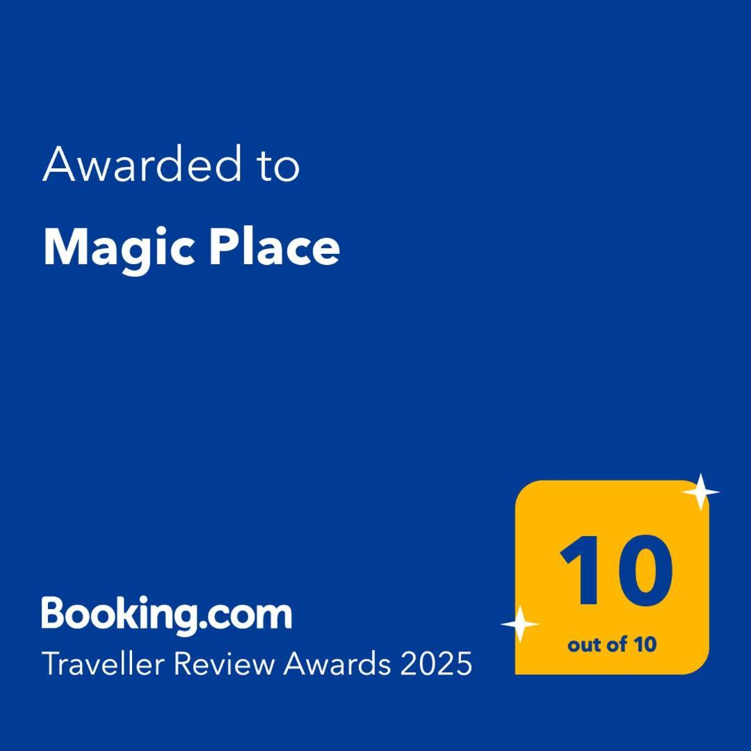 Magic Place Sant Just Desvern Esterno foto
